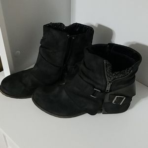 Black distress jollypop boot
